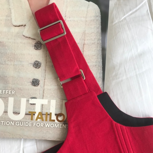 Corset - Picture 3 of 9